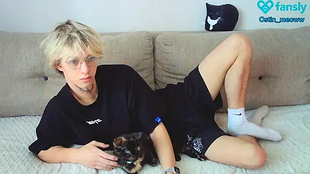 Snapshot of Ostin_meow chatting on February 26, 2025, 7:20 am Ostin meow online show from February 26, 2025, 7:20 am