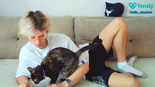 Snapshot of Ostin_meow chatting on March 12, 2025, 6:29 am Ostin meow online show from March 12, 2025, 6:29 am