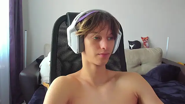 Snapshot of Ostin_meow chatting on September 16, 2025, 7:09 am Ostin meow online show from September 16, 2025, 7:09 am