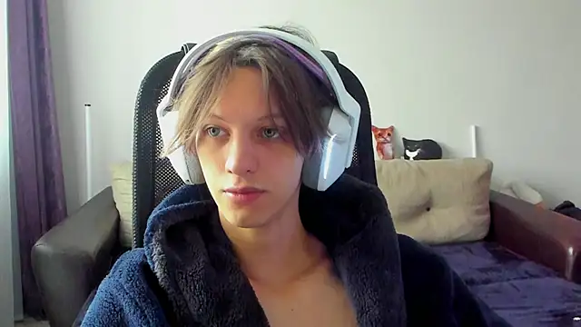 Snapshot of Ostin_meow chatting on November 5, 2025, 7:41 am Ostin meow online show from November 5, 2025, 7:41 am