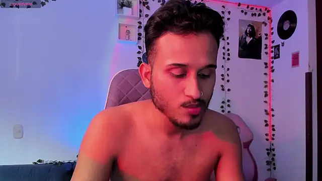 Raf brunette online show from February 28, 2025, 12:20 pm