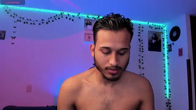 Raf brunette online show from March 4, 2025, 12:33 pm