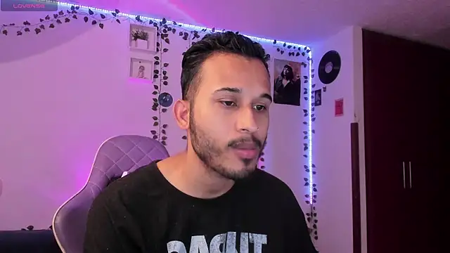 Raf brunette online show from March 10, 2025, 11:42 am