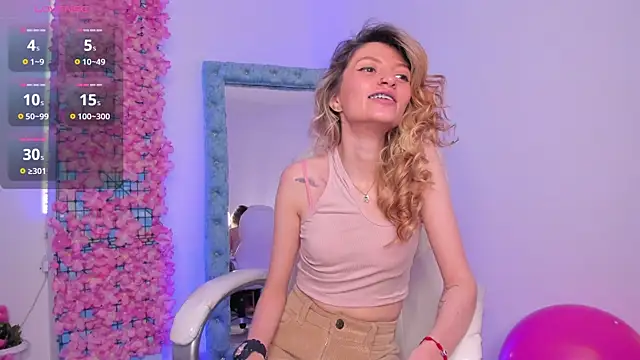 Snapshot of summer_sweet_ chatting on December 17, 2024, 3:28 am summer sweet online show from December 17, 2024, 3:28 am