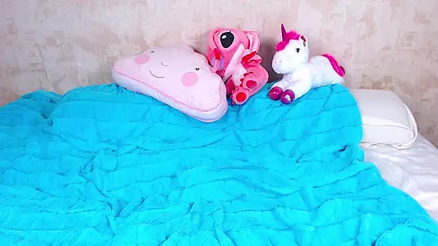 sofiaa here online show from February 20, 2025, 9:11 am