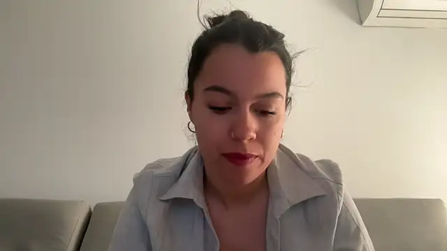 Snapshot of AmaraBella69 chatting on February 10, 2025, 9:36 am AmaraBella69 online show from February 10, 2025, 9:36 am