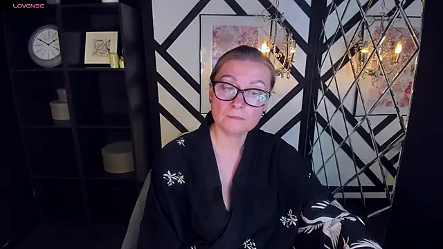 AlexandraKind online show from February 9, 2025, 3:32 am