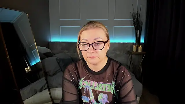 AlexandraKind online show from February 19, 2025, 12:57 am