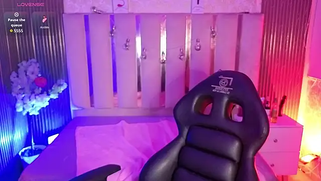 Andy tay1 online show from November 22, 2025, 4:33 am