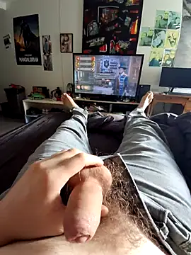 stev3w online show from October 18, 2025, 9:32 am