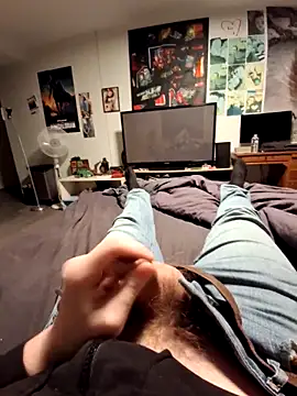 stev3w online show from December 2, 2025, 4:24 pm