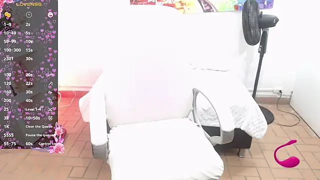 Snapshot of elly_willis chatting on January 7, 2026, 6:32 pm elly willis online show from January 7, 2026, 6:32 pm