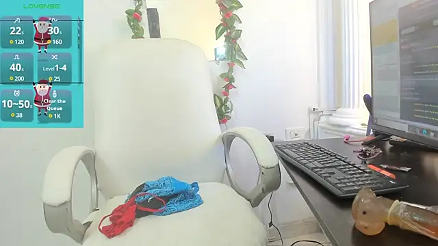 Snapshot of lulu_25_ chatting on January 3, 2025, 8:10 am lulu 25 online show from January 3, 2025, 8:10 am