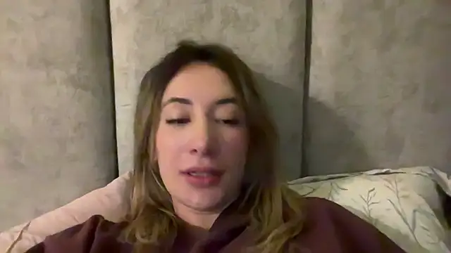 Snapshot of Gabby_cruz_ chatting on December 4, 2024, 6:11 am Gabby cruz online show from December 4, 2024, 6:11 am