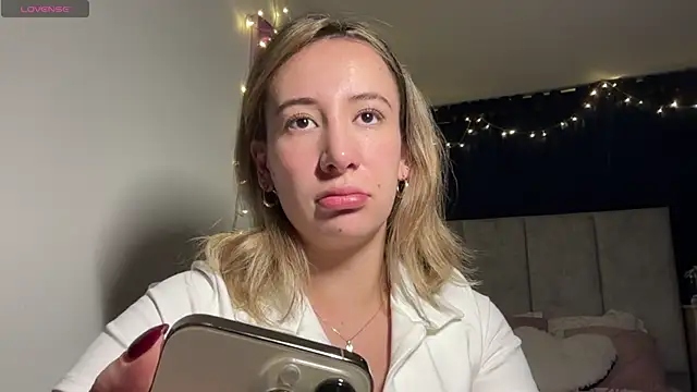 Snapshot of Gabby_cruz_ chatting on January 8, 2025, 4:34 am Gabby cruz online show from January 8, 2025, 4:34 am