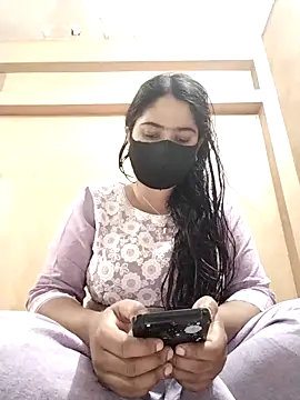 Magical Girl- online show from November 1, 2025, 4:14 am