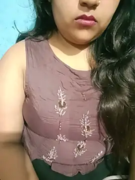 Love-Veronica online show from July 2, 2026, 1:28 pm