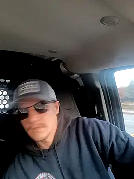 ChuckyyDee online show from December 18, 2024, 12:18 pm