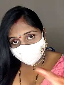 Snapshot of Sexy_Radhikaa chatting on February 18, 2025, 5:42 pm Sexy Radhikaa online show from February 18, 2025, 5:42 pm