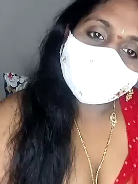Snapshot of Sexy_Radhikaa chatting on February 25, 2025, 3:20 am Sexy Radhikaa online show from February 25, 2025, 3:20 am