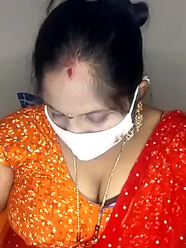 Snapshot of Sexy_Radhikaa chatting on February 26, 2025, 4:45 pm Sexy Radhikaa online show from February 26, 2025, 4:45 pm