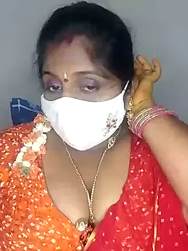 Snapshot of Sexy_Radhikaa chatting on February 28, 2025, 7:48 am Sexy Radhikaa online show from February 28, 2025, 7:48 am
