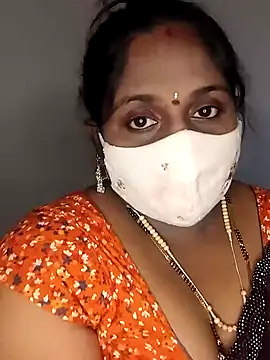 Snapshot of Sexy_Radhikaa chatting on March 11, 2025, 4:21 am Sexy Radhikaa online show from March 11, 2025, 4:21 am