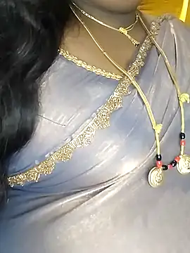 Snapshot of Sexy_Radhikaa chatting on February 28, 2026, 5:30 am Sexy Radhikaa online show from February 28, 2026, 5:30 am