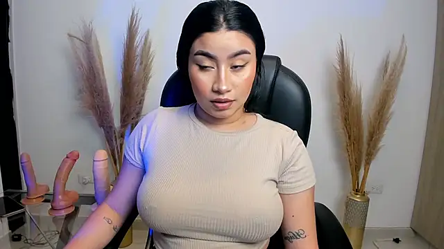 Snapshot of leylaclintonxx chatting on January 28, 2025, 6:38 am leylaclintonxx online show from January 28, 2025, 6:38 am