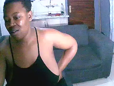 Snapshot of curvyloneah75 chatting on December 11, 2024, 8:39 pm curvyloneah75 online show from December 11, 2024, 8:39 pm