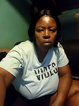 Snapshot of curvyloneah75 chatting on February 25, 2025, 6:53 pm curvyloneah75 online show from February 25, 2025, 6:53 pm
