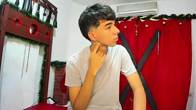 Harry LatinBoy online show from December 14, 2024, 8:08 pm