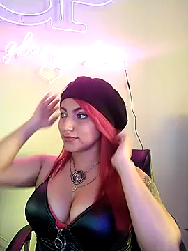 Naomy veracruz  online show from February 24, 2025, 7:30 pm