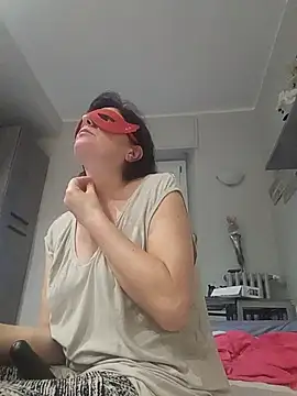 Snapshot of Vagabondainnamorata chatting on October 14, 2025, 4:41 pm Vagabondainnamorata online show from October 14, 2025, 4:41 pm