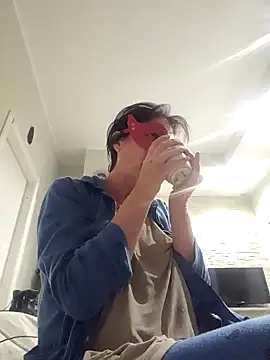 Snapshot of Vagabondainnamorata chatting on November 30, 2025, 3:32 am Vagabondainnamorata online show from November 30, 2025, 3:32 am