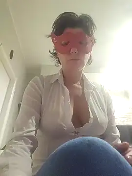 Vagabondainnamorata online show from April 6, 2026, 3:48 am