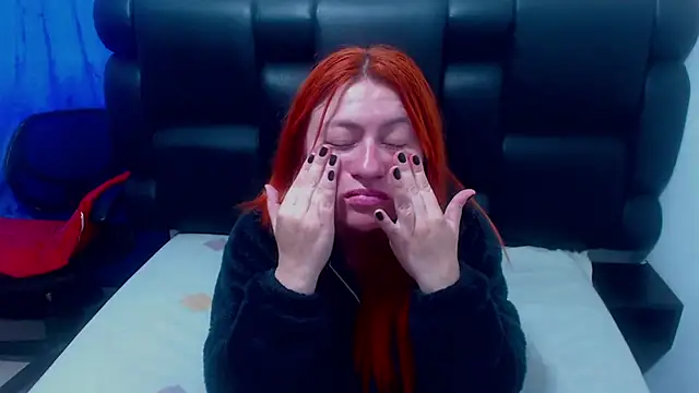 XxMiaSexxyHotxX online show from November 19, 2025, 2:06 pm