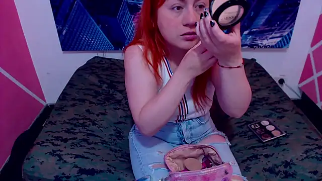 XxMiaSexxyHotxX online show from December 4, 2025, 2:15 pm