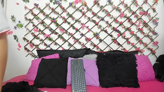 abby eemily online show from March 7, 2025, 7:05 pm