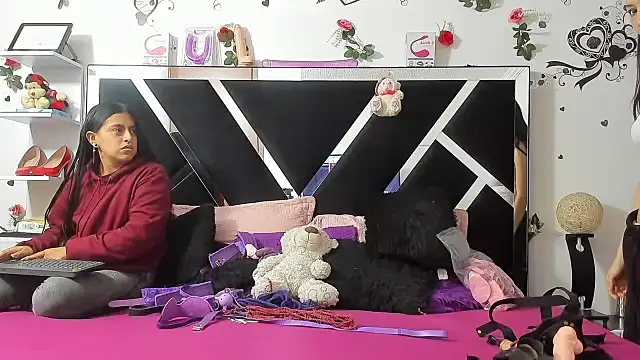 abby eemily online show from September 9, 2025, 12:05 pm