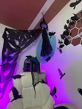 LollaByer online show from October 27, 2025, 9:08 pm