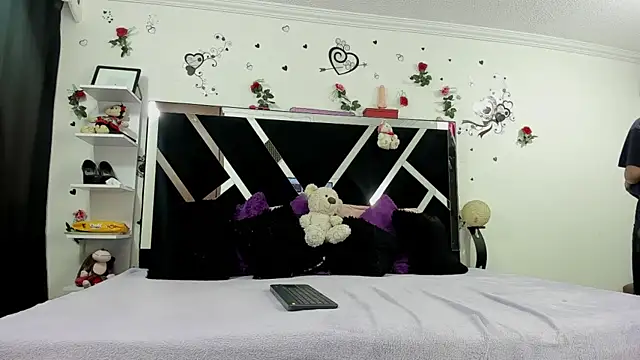 thedream girls online show from October 25, 2025, 12:13 pm