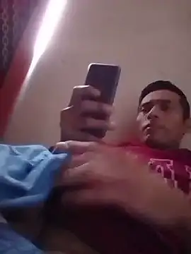 Snapshot of Fer-nand chatting on January 1, 2025, 5:55 pm Fer-nand online show from January 1, 2025, 5:55 pm