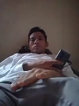 Snapshot of Fer-nand chatting on January 4, 2025, 8:05 pm Fer-nand online show from January 4, 2025, 8:05 pm