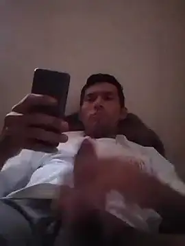 Snapshot of Fer-nand chatting on January 15, 2025, 6:19 pm Fer-nand online show from January 15, 2025, 6:19 pm