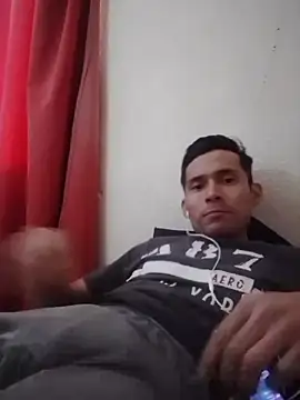 Snapshot of Fer-nand chatting on February 19, 2025, 2:44 pm Fer-nand online show from February 19, 2025, 2:44 pm