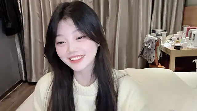 yangyang-1115 online show from March 2, 2025, 2:10 pm