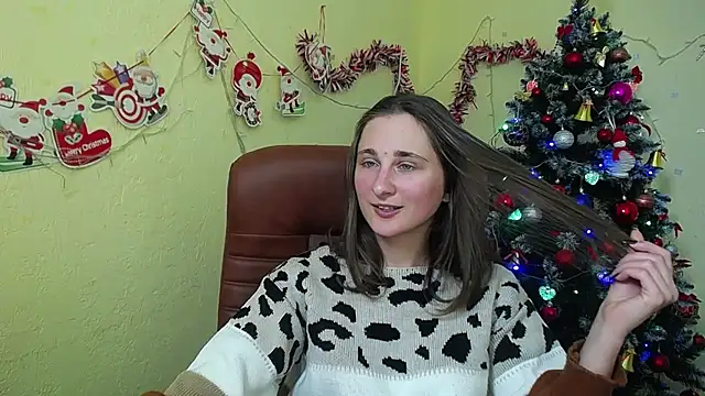 Snapshot of MichelLeee chatting on December 17, 2024, 3:17 pm MichelLeee online show from December 17, 2024, 3:17 pm