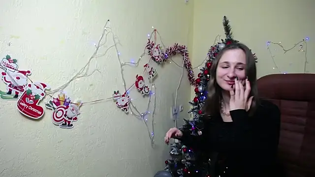 Snapshot of MichelLeee chatting on December 26, 2024, 12:27 pm MichelLeee online show from December 26, 2024, 12:27 pm