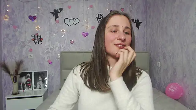 Snapshot of MichelLeee chatting on February 7, 2025, 6:24 pm MichelLeee online show from February 7, 2025, 6:24 pm